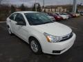 White Suede - Focus SE Sedan Photo No. 1