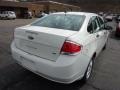 White Suede - Focus SE Sedan Photo No. 2