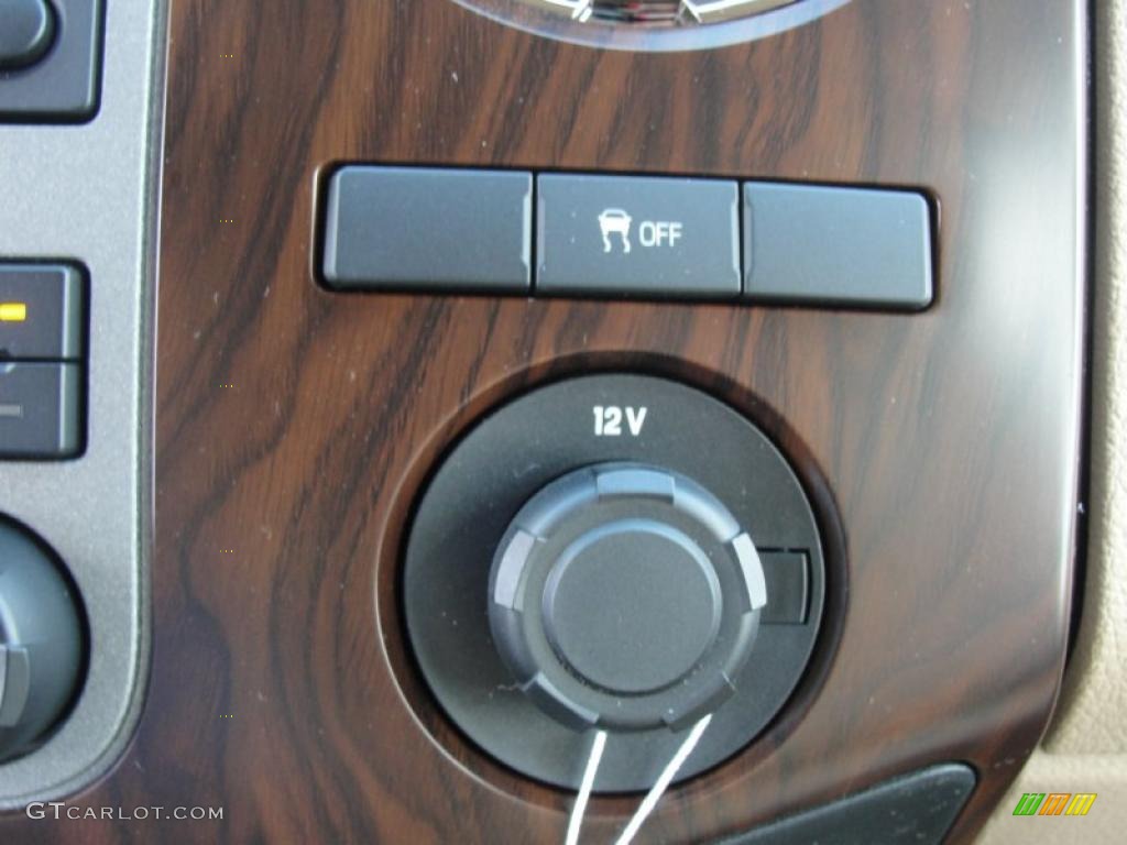 2011 Ford F250 Super Duty Lariat Crew Cab Controls Photo #47024517