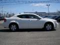 Stone White - Avenger SXT Photo No. 4
