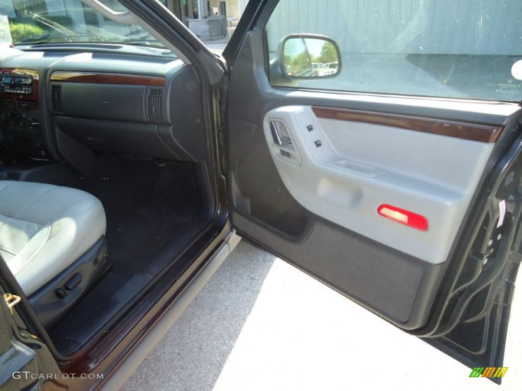 2003 Grand Cherokee Overland 4x4 - Brilliant Black / Dark Slate Gray/Light Slate Gray photo #18