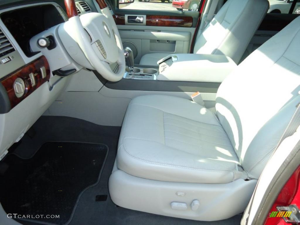 Dove Grey Interior 2005 Lincoln Navigator Luxury Photo #47025588