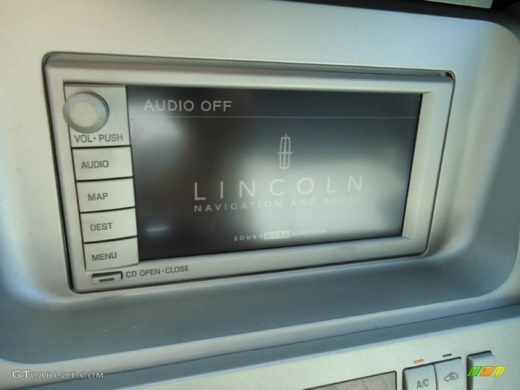 2005 Lincoln Navigator Luxury Controls Photo #47026002