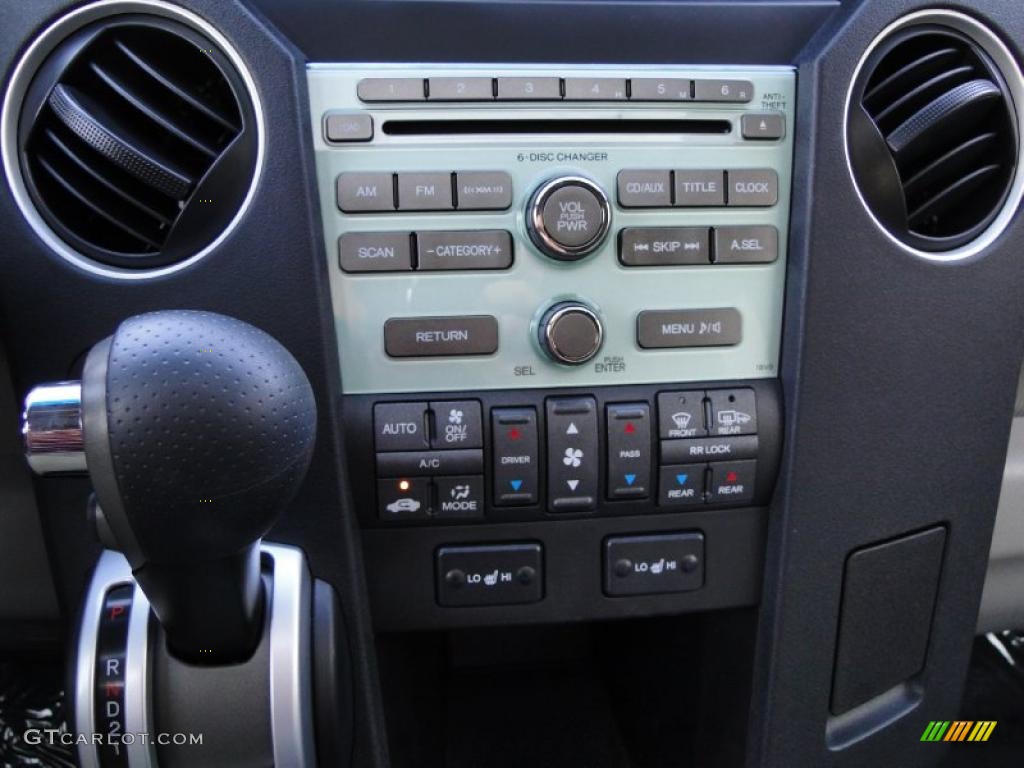2010 Honda Pilot EX-L Controls Photo #47026902