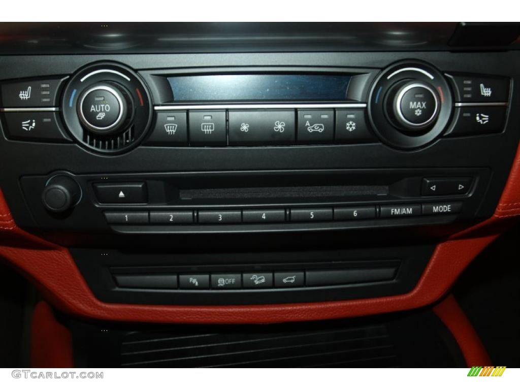 2011 BMW X6 M M xDrive Controls Photo #47027823