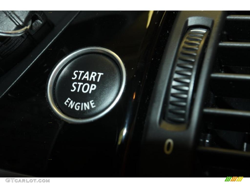 2011 BMW X6 M M xDrive Controls Photo #47027907