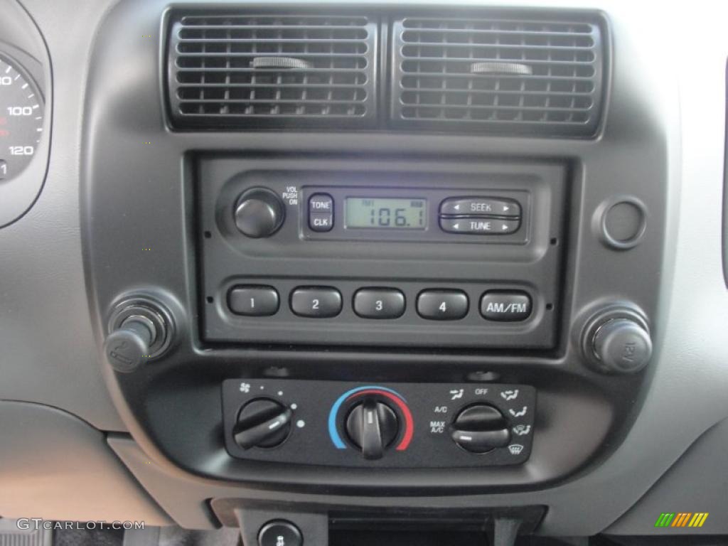 2011 Ford Ranger XL SuperCab Controls Photo #47028597