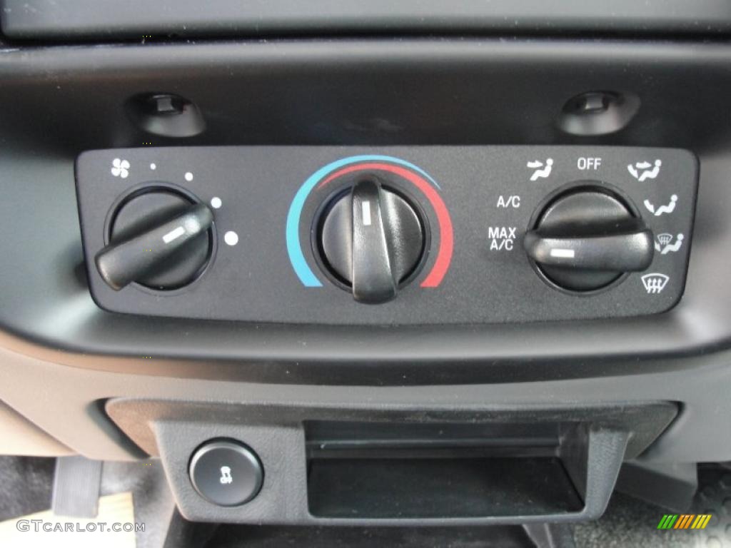 2011 Ford Ranger XL SuperCab Controls Photo #47028627