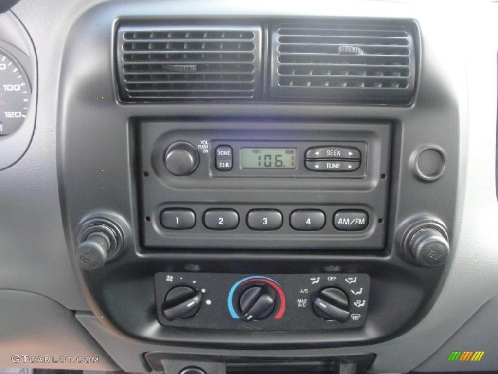 2011 Ford Ranger XL Regular Cab Controls Photo #47029002