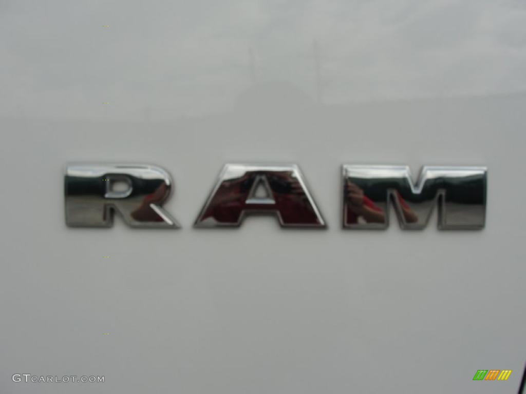 2008 Ram 1500 Lone Star Edition Quad Cab 4x4 - Bright White / Medium Slate Gray photo #18