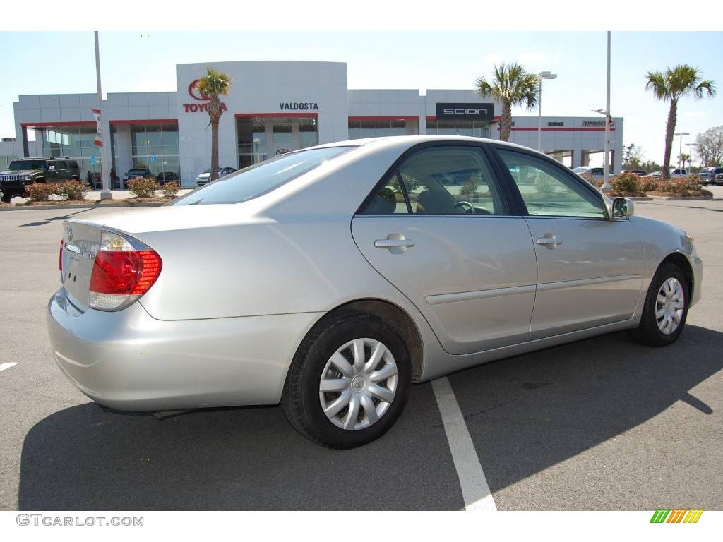 2006 Camry LE - Lunar Mist Metallic / Taupe photo #5