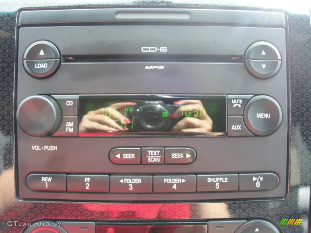 2007 Ford F150 Harley-Davidson SuperCrew Controls Photo #47033352