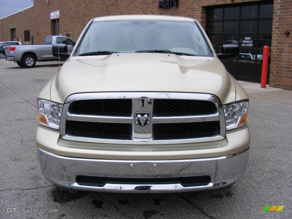 2011 Ram 1500 SLT Quad Cab 4x4 - White Gold / Dark Slate Gray/Medium Graystone photo #8