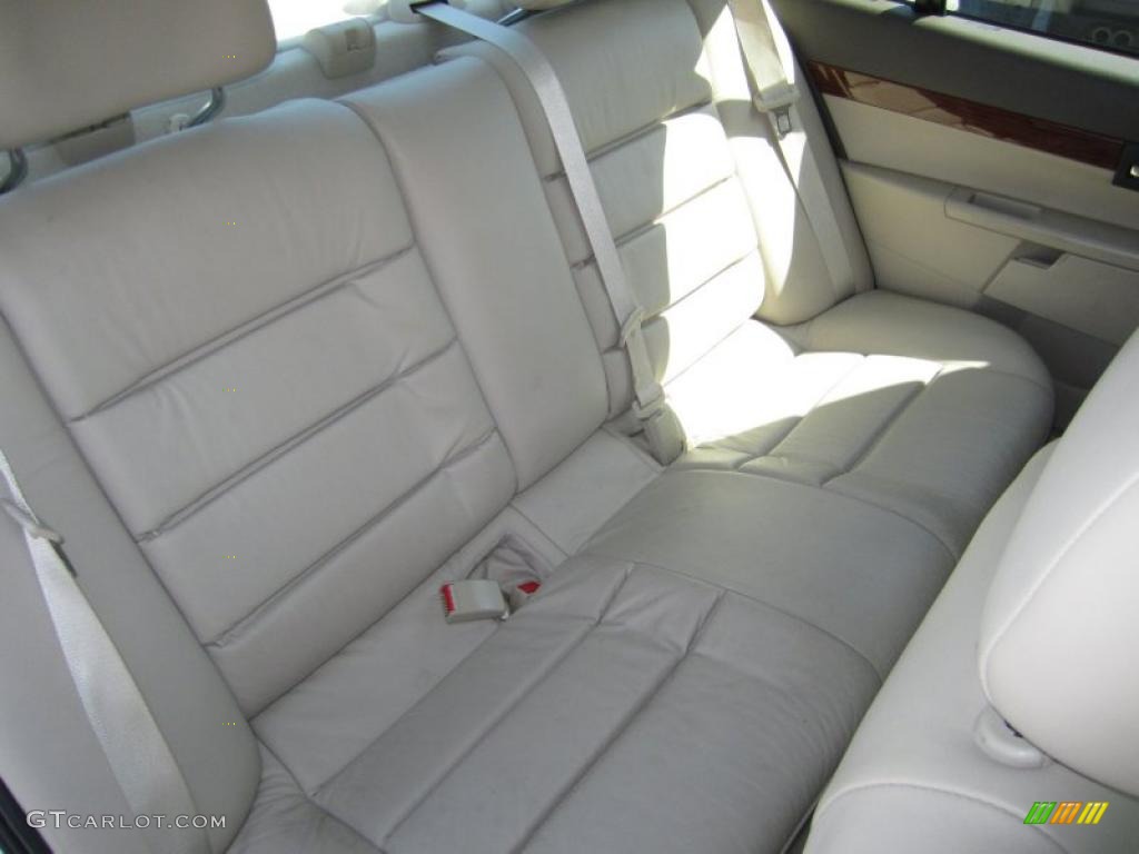 2001 Catera Sedan - Ivory White / Neutral photo #11