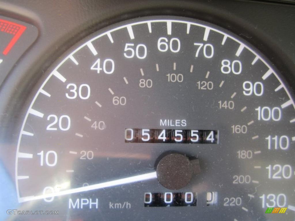2001 Catera Sedan - Ivory White / Neutral photo #15
