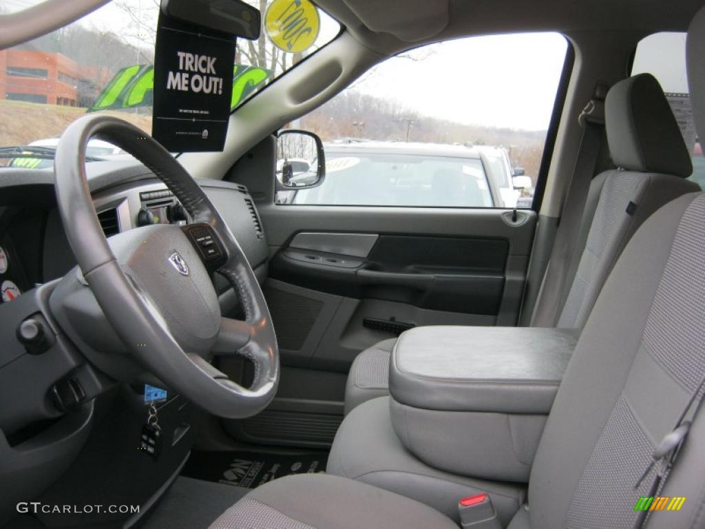 2007 Ram 1500 Laramie Quad Cab 4x4 - Bright Silver Metallic / Medium Slate Gray photo #25