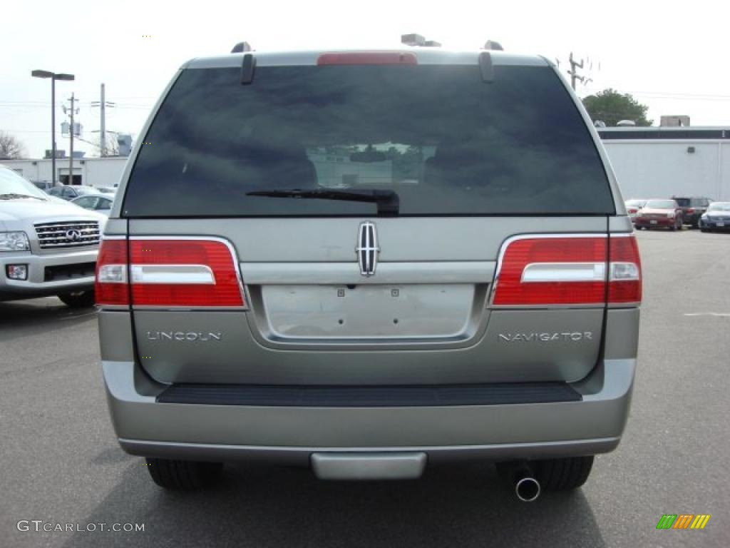 2008 Navigator Elite 4x4 - Vapor Silver Metallic / Stone photo #5