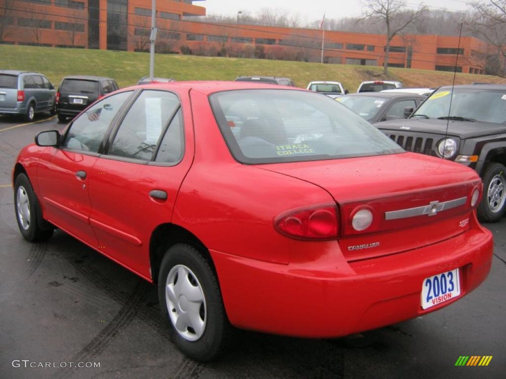 2003 Cavalier Sedan - Victory Red / Graphite Gray photo #11