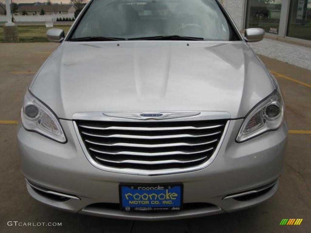 Bright Silver Metallic 2011 Chrysler 200 Touring Exterior Photo #47039205