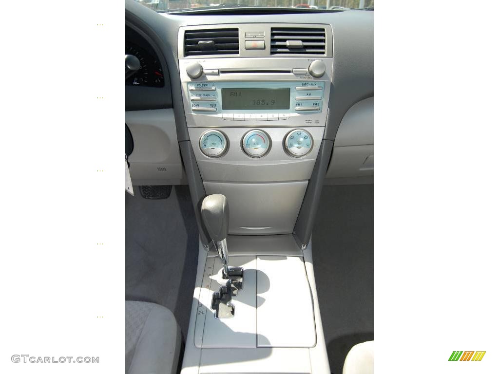 2007 Camry LE - Black / Bisque photo #13