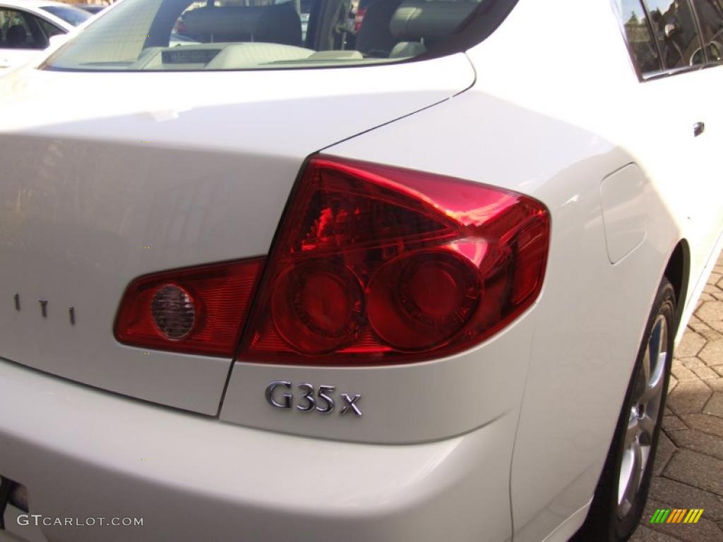 2006 Infiniti G 35 x Sedan Marks and Logos Photos