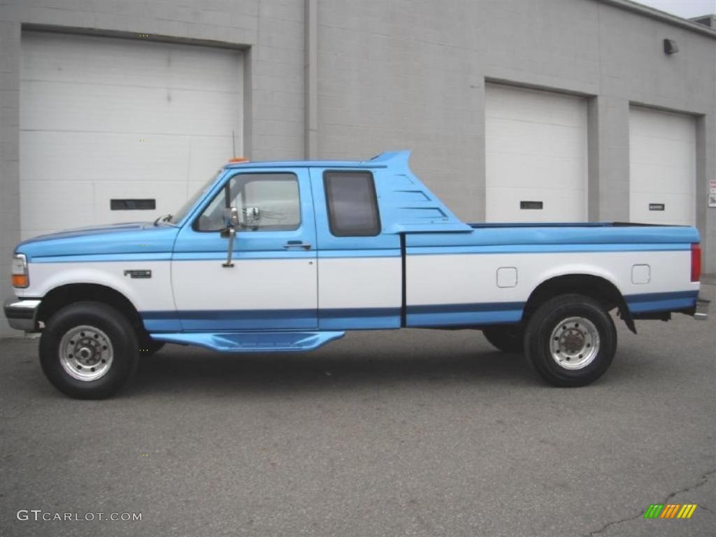 Medium Lapis Blue Metallic 1995 Ford F250 XLT Extended Cab 4x4 Exterior Photo #47040459