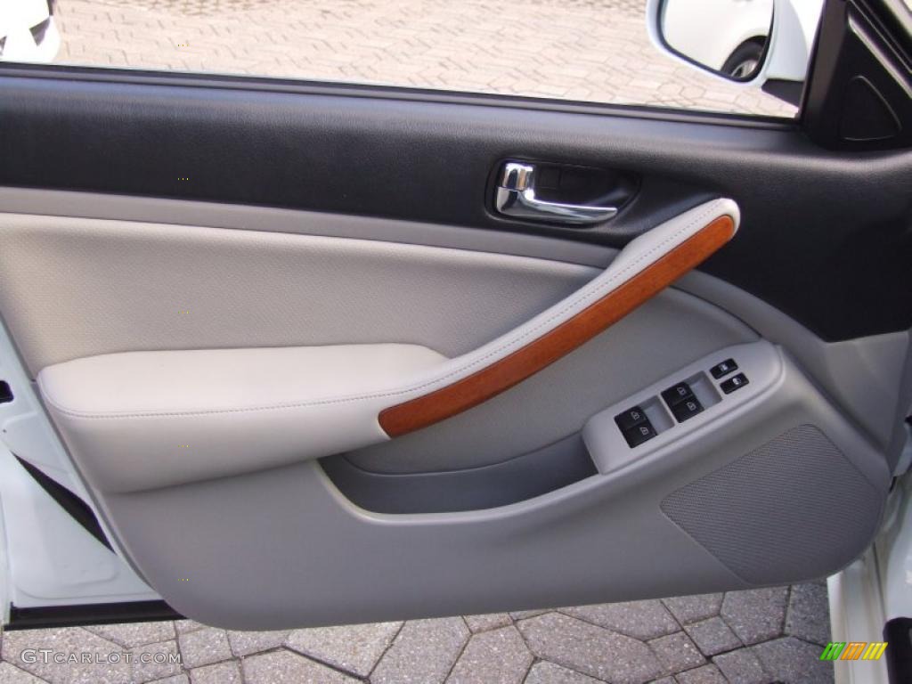 2006 Infiniti G 35 x Sedan Door Panel Photos