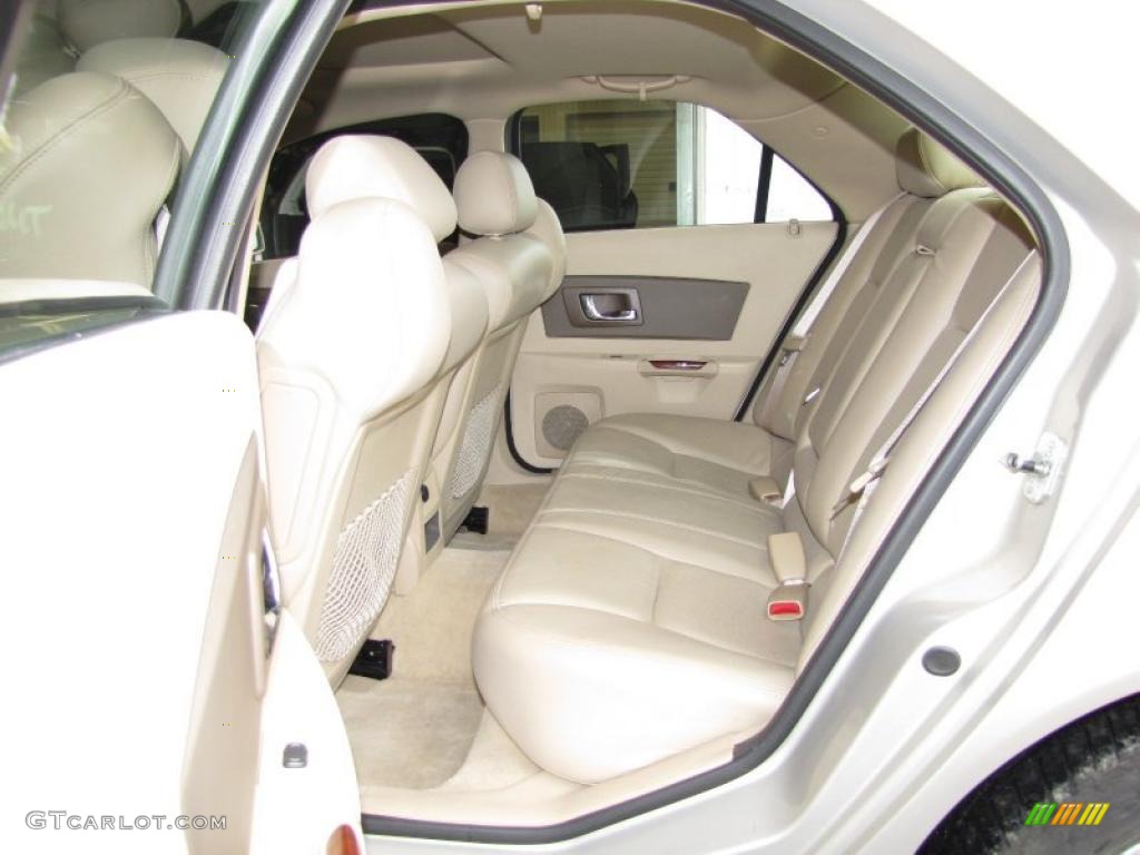 2007 CTS Sedan - Gold Mist / Cashmere photo #11