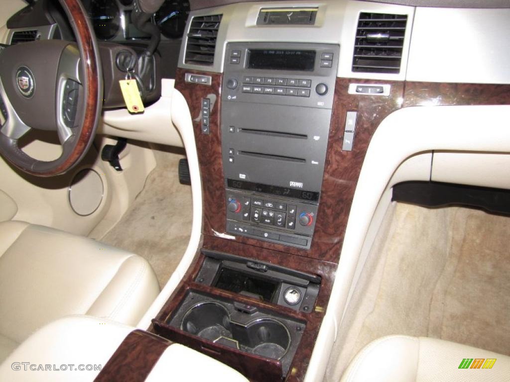 2007 Escalade AWD - Gold Mist / Cocoa/Light Cashmere photo #15