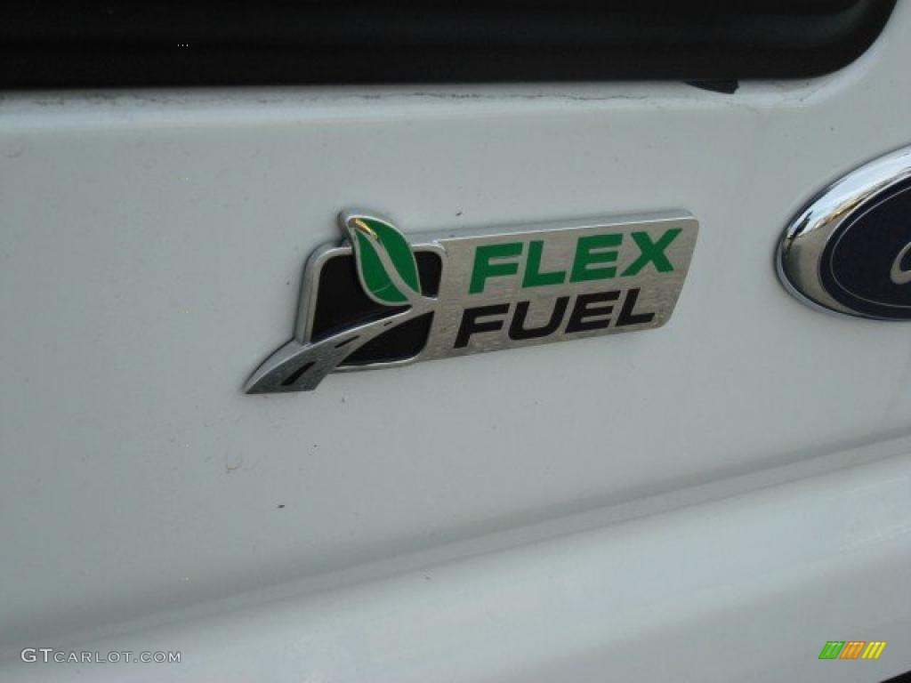2011 Ford E Series Van E150 XL Cargo Marks and Logos Photos
