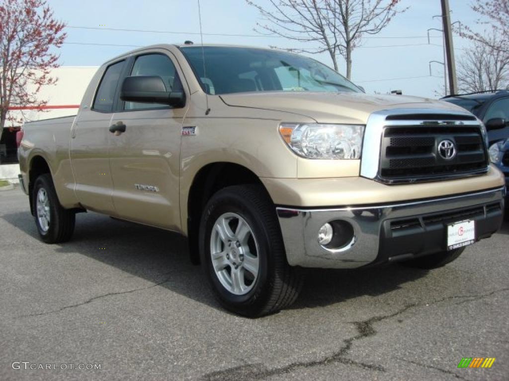 Sandy Beach Metallic Toyota Tundra