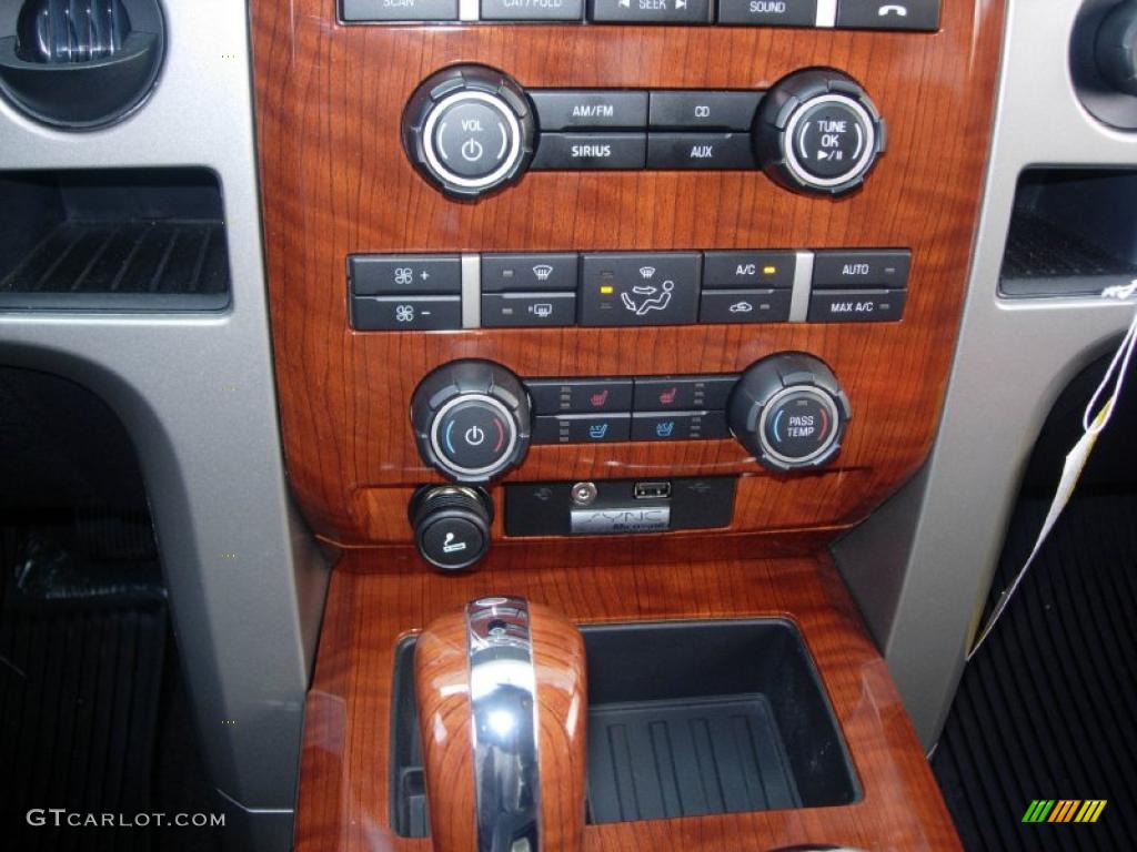 2010 F150 Lariat SuperCrew - Ingot Silver Metallic / Black photo #28