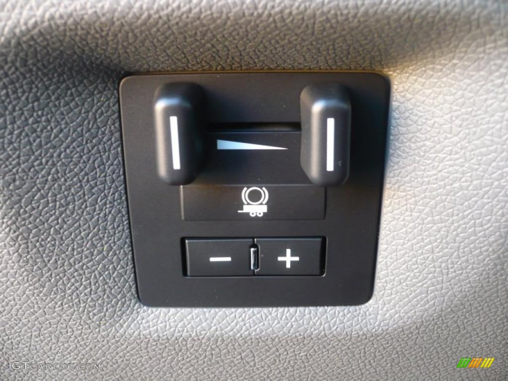 2011 GMC Sierra 2500HD Work Truck Extended Cab 4x4 Controls Photo #47044938