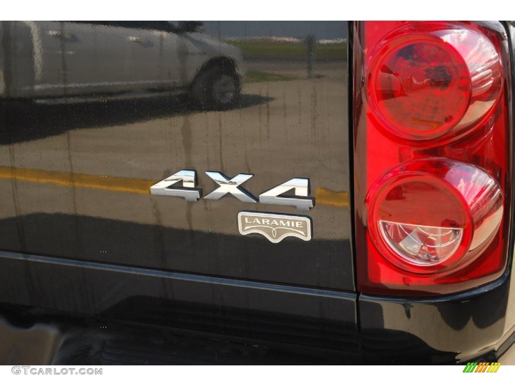 2007 Ram 1500 Laramie Quad Cab 4x4 - Brilliant Black Crystal Pearl / Medium Slate Gray photo #6