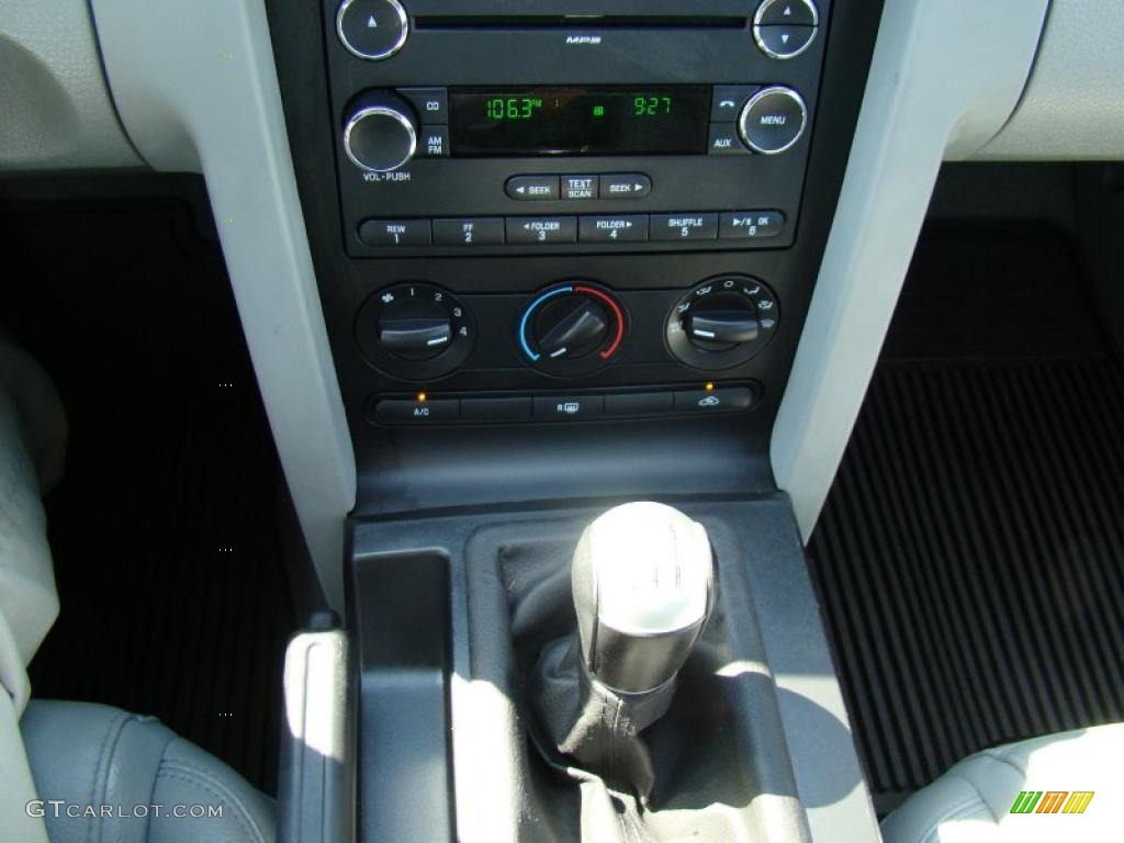 2008 Ford Mustang GT Premium Coupe Controls Photo #47045652
