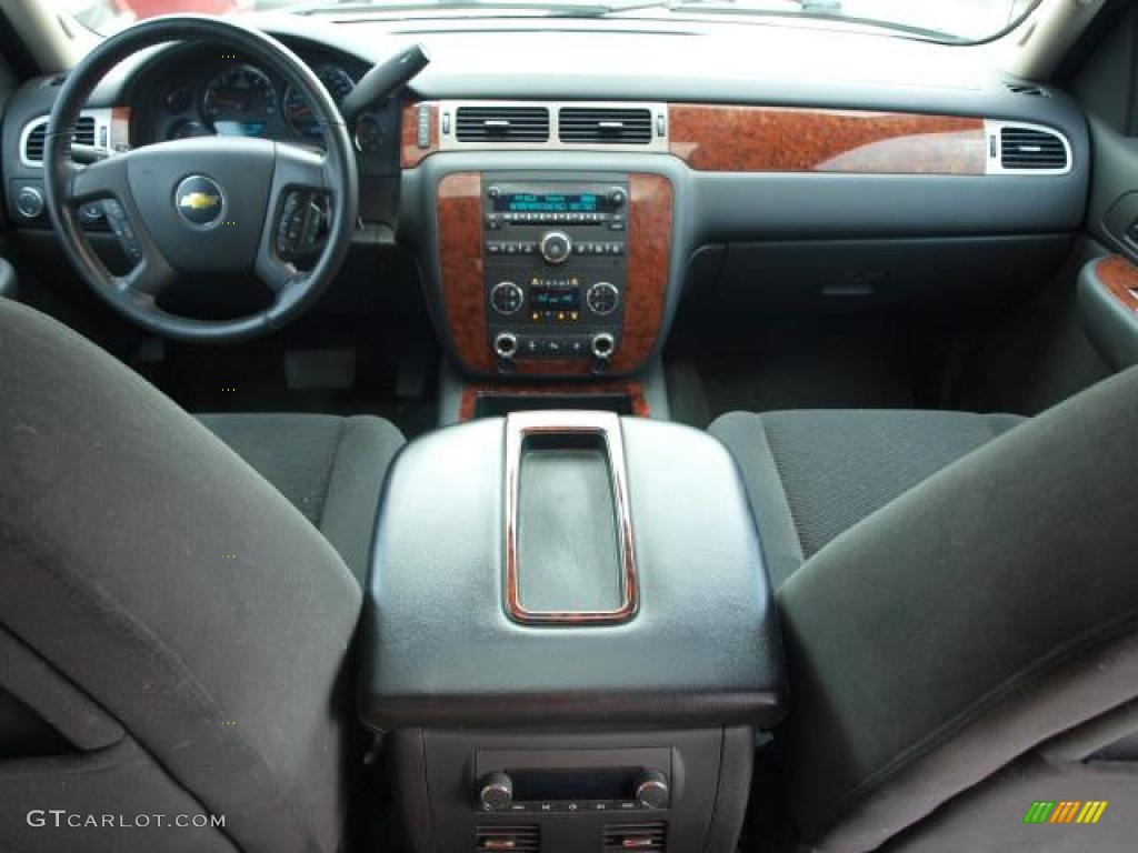 2007 Chevrolet Avalanche LT 4WD Ebony Dashboard Photo #47046162