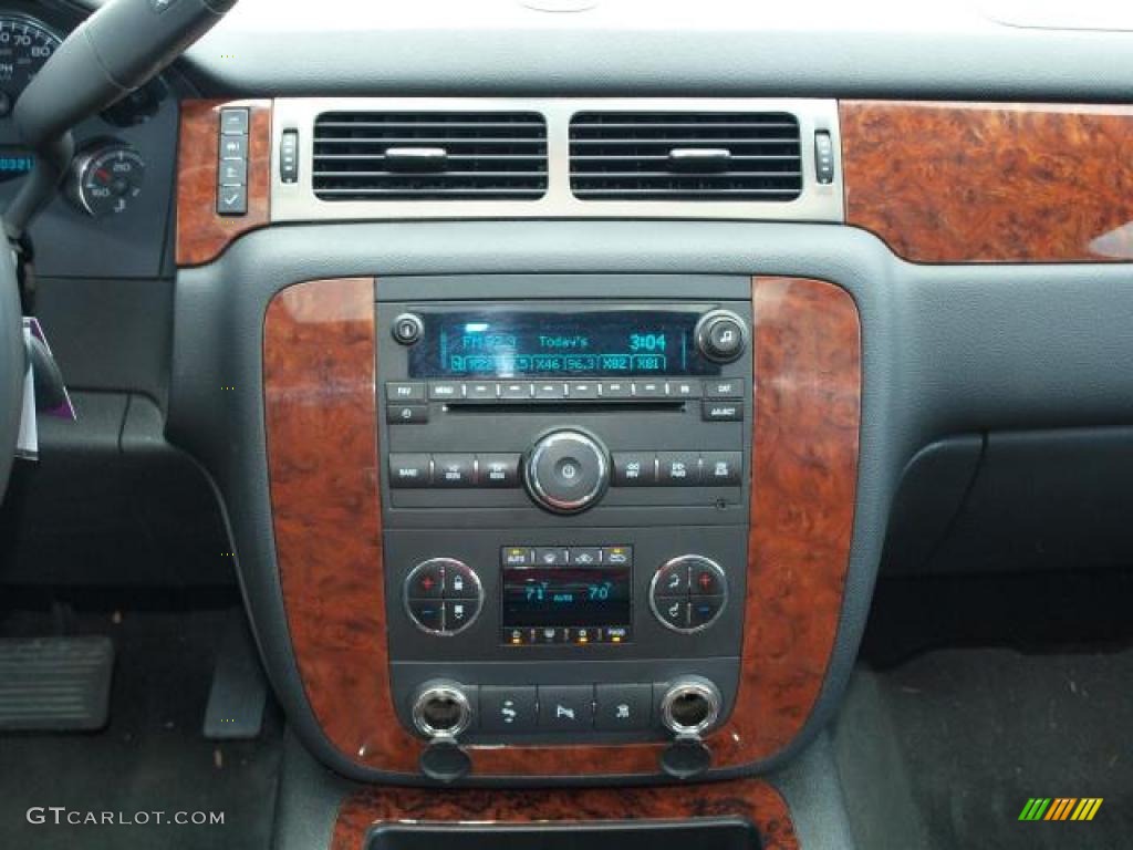 2007 Chevrolet Avalanche LT 4WD Controls Photo #47046186