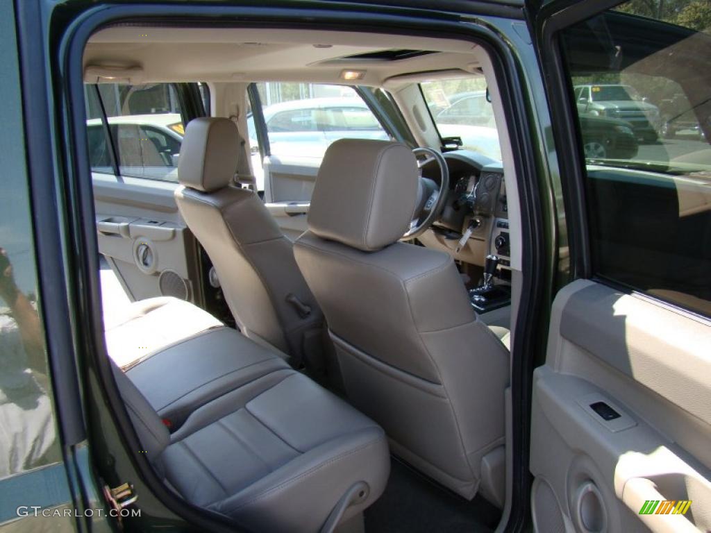 2007 Commander Sport 4x4 - Jeep Green Metallic / Khaki photo #18