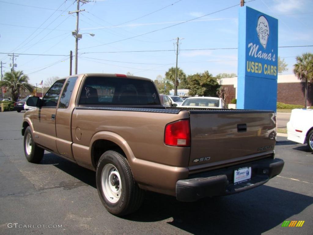 2002 S10 Extended Cab - Sandalwood Metallic / Graphite photo #6