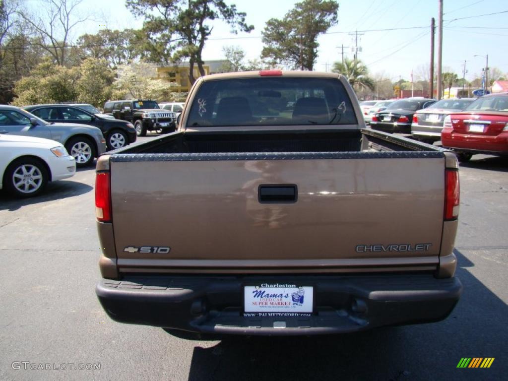 2002 S10 Extended Cab - Sandalwood Metallic / Graphite photo #7