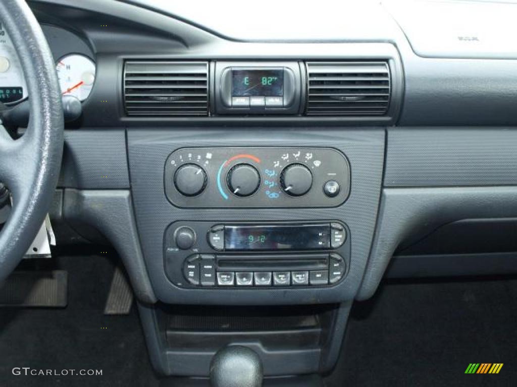 2006 Dodge Stratus SXT Sedan Controls Photo #47046966