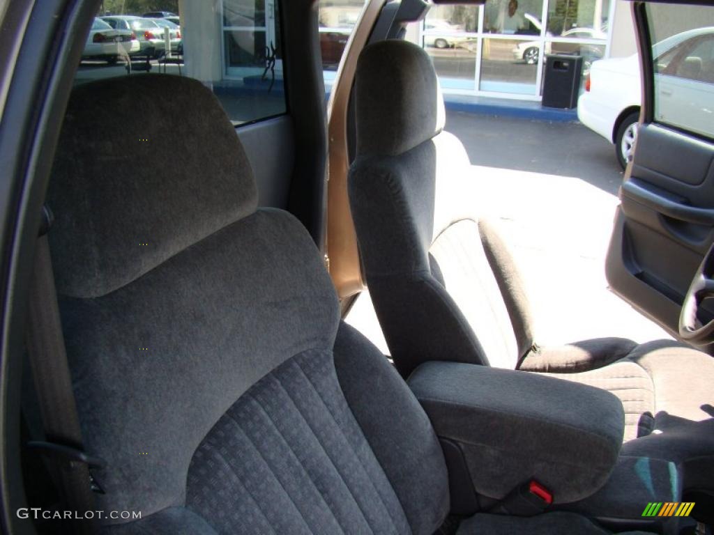 2002 S10 Extended Cab - Sandalwood Metallic / Graphite photo #13