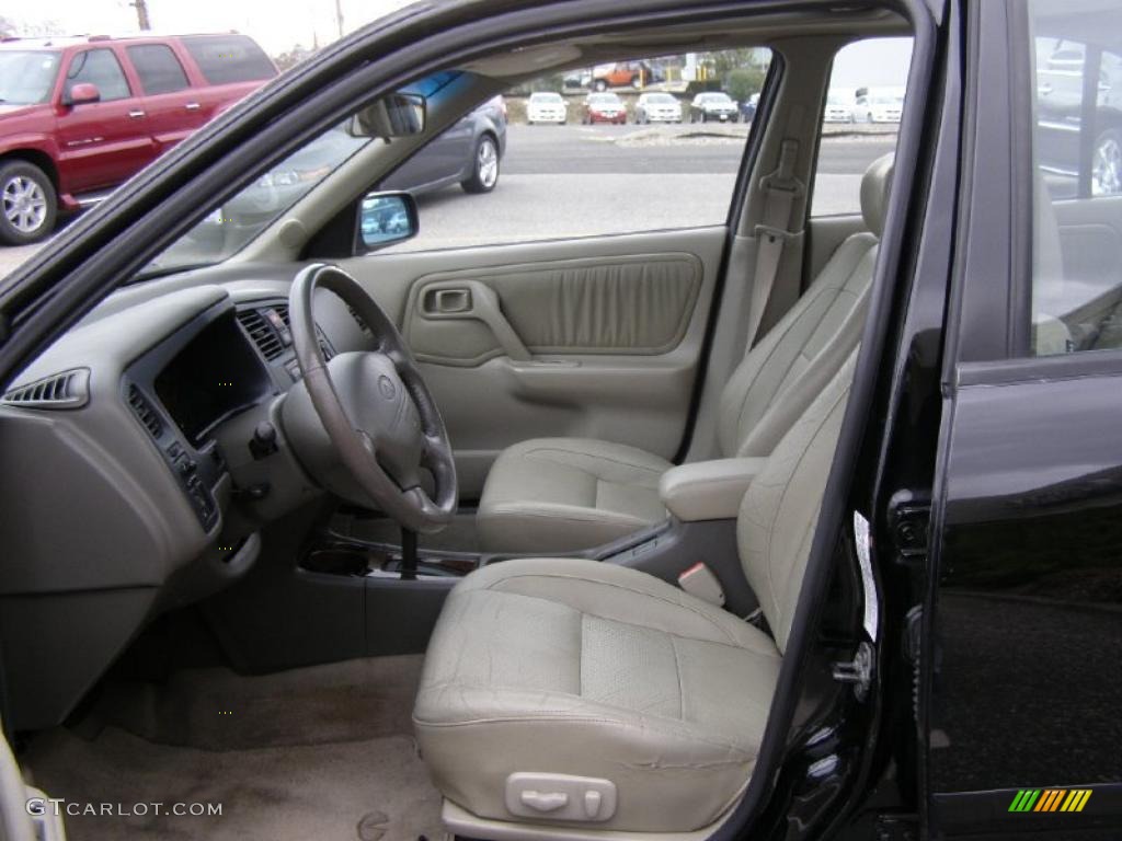Beige Interior 2002 Infiniti G 20 Sedan Photo #47047407