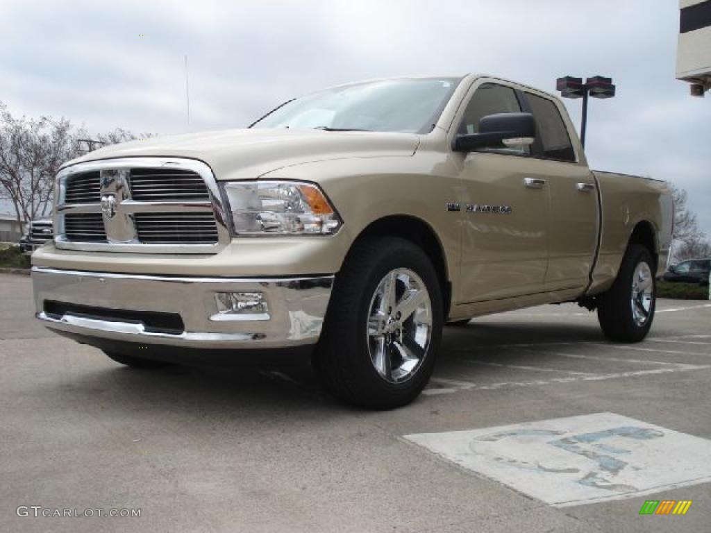 2011 Ram 1500 Big Horn Quad Cab 4x4 - White Gold / Dark Slate Gray/Medium Graystone photo #7