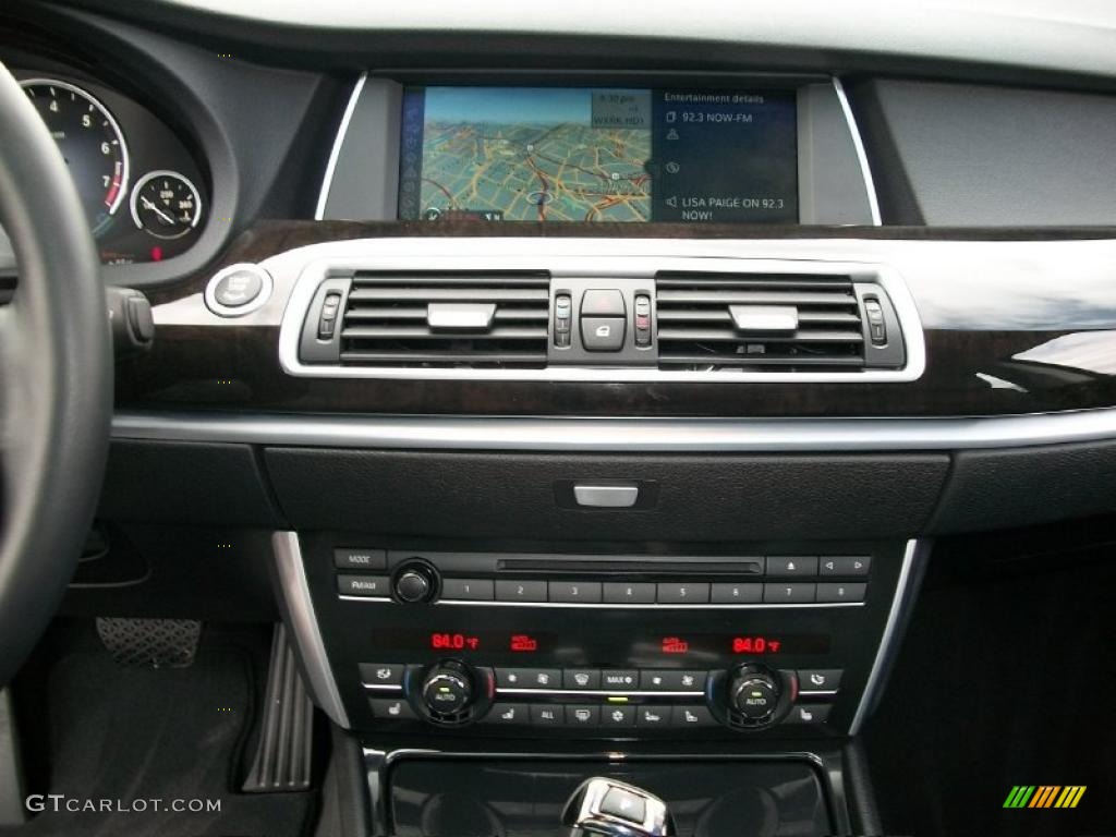 2010 BMW 5 Series 550i Gran Turismo Controls Photo #47052387