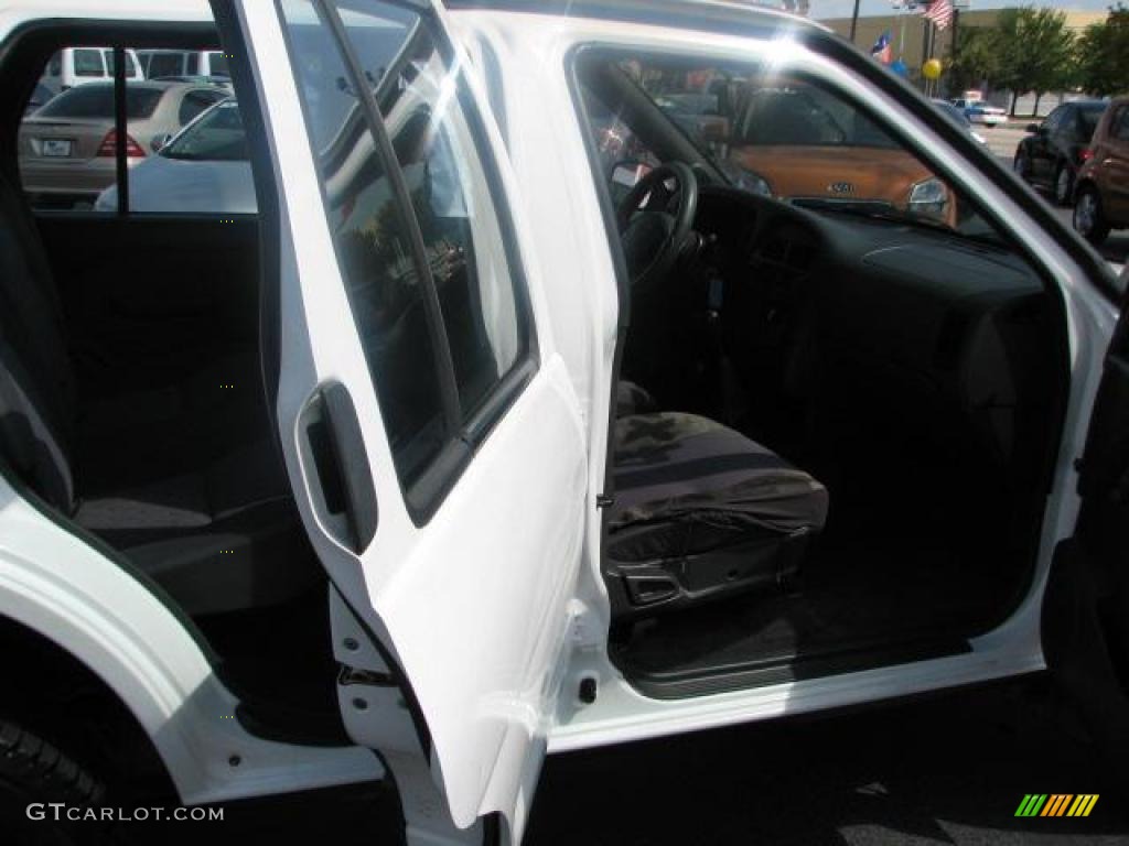1999 Pathfinder XE 4x4 - Cloud White / Gray photo #14