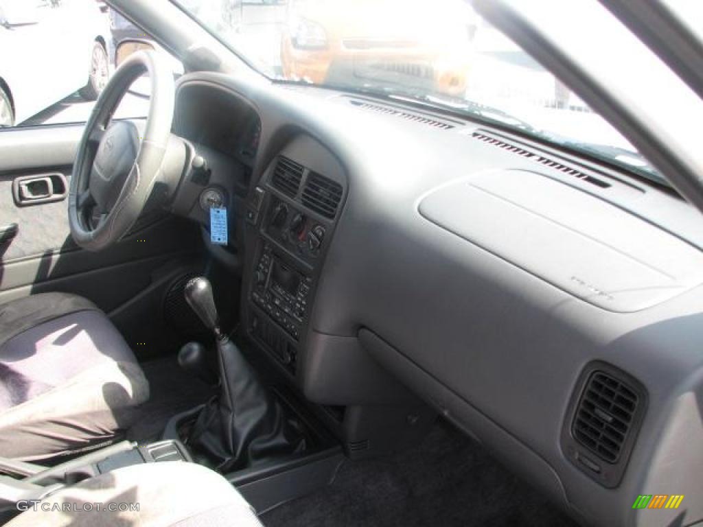 1999 Pathfinder XE 4x4 - Cloud White / Gray photo #15