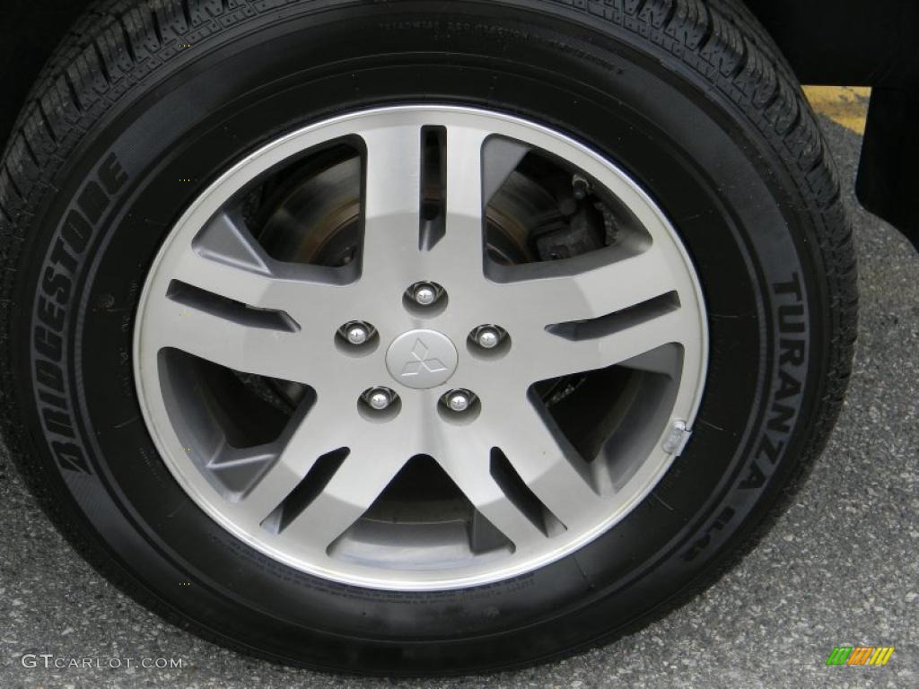2007 Mitsubishi Endeavor SE AWD Wheel Photo #47053878