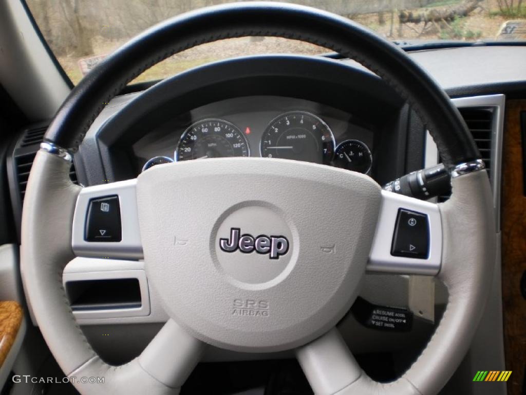 2008 Jeep Grand Cherokee Limited 4x4 Dark Slate Gray/Light Graystone Steering Wheel Photo #47055841