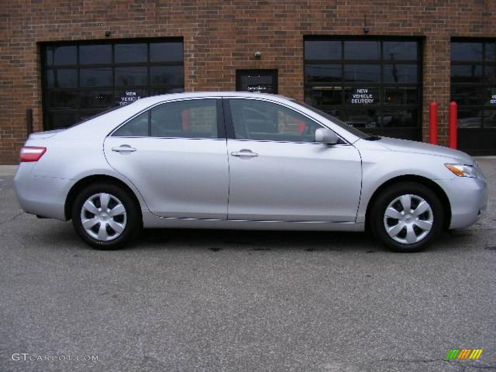 2009 Camry LE - Classic Silver Metallic / Ash photo #2